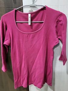 Magenta Scoop Neck 3/4 Sleeve Casual Top