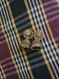 Black Stone Jhumka Earrings