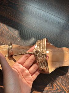 Bronze Kohlapuris