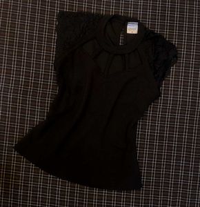 woman's front cut top