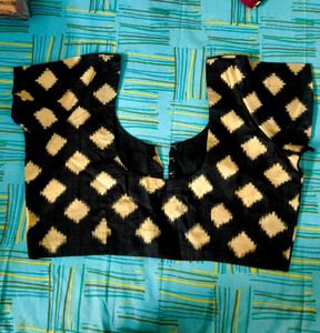 Black Short Sleeve Blouse