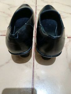 SO Black Heels