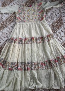 Elegant Floral Kurta Set