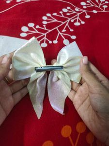 Shiny Bow Hair Clip