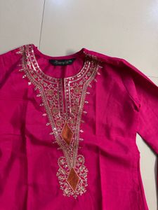 Elegant Pink Embroidered Kurta