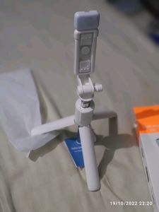 4 in 1 selfie stick just rs.240