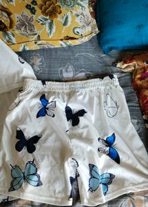 Butterfly Print Oversized T-Shirt And Shorts