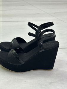 SHOETOPIA WOMEN BLACK HEEL
