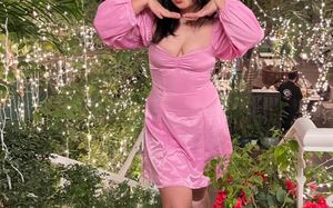 pink balloon sleeve dress