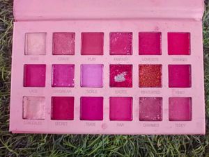 Nude Eyeshadow Palette