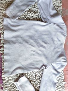 CLASSY WHITE TOP🎀