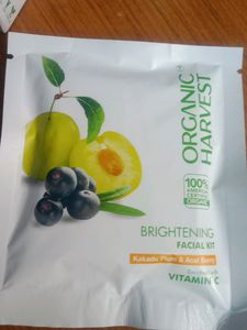 Organic Harvest Vitamin C Facial Kit