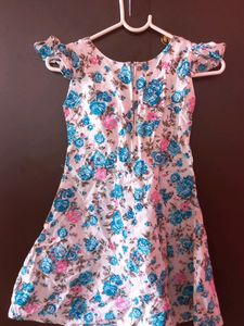 Pure cotton blue and white, printed kid&#39;s frock, knee lenght