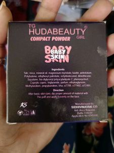 Huda Beauty Compact