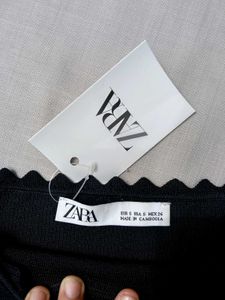 New With Tag Zara Ribbed Korean Black Crop Top
