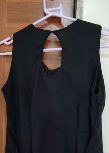Black Sleeveless Kurti (Size 34)