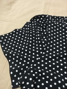 Women&#39;s Black Polka Dot Top With Round Neck