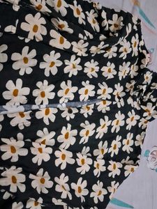 Daisy Print Button-Up Shirt