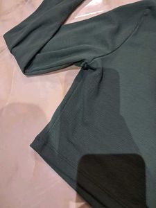 Ribbed Turtleneck Crop Top
