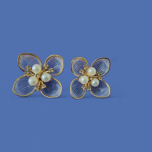 Floral Pearl Earrings