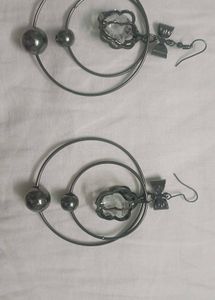 Earings