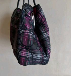 Coach Kiss Lock ( Authentic)