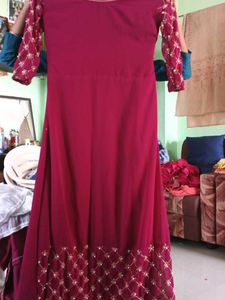 Elegant purple Embroidered Kurta Set