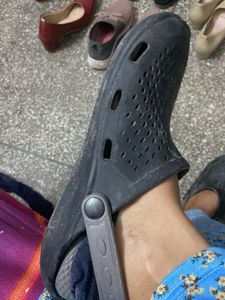 Two-Tone Knit Running Shoe