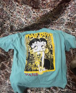 2 T Shirt