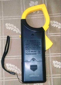 Digital Clamp Meter