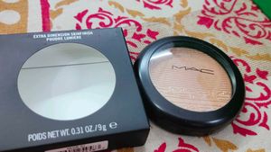 Mac Highliter Extra Dimension Skin finish