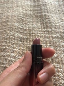 MAC Lipstick (404 Tres Blase)
