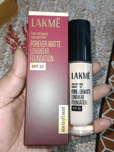 Lakme Foundation &amp; Fixer