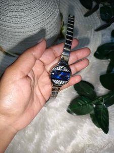 🎊🥳Buy One Get 1 Free🥳🎊New Stylish Silver Watch