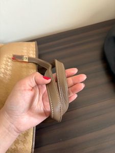 SMALL VINTAGE  HANDBAG