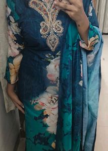 Floral Embroidered Salwar Kameez