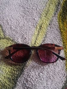 Ray-Ban Womens-Girls Sunglass With UV Protection.