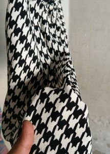 🖤🤍 Premium Houndstooth Mini Skirt for Women