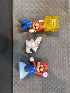 2 Mario &amp; Pokemon Figure