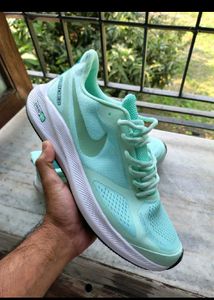 Nike Guide 10