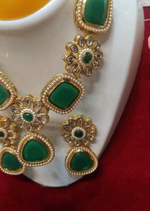 Green &amp; Gold Jewelry Set