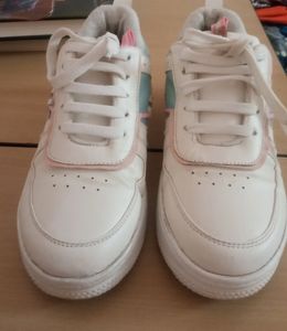 Shoe