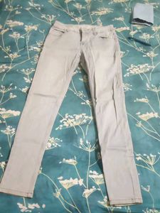Grey Denim Stretchable Jeans For Women