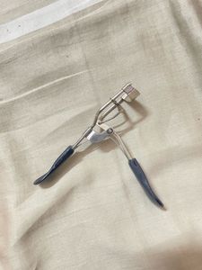 Eyelash Curler