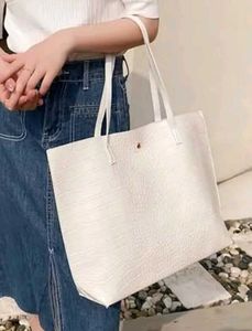 Elegant White Textured Tote Handbag