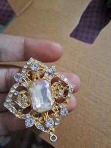 Pins Clouches