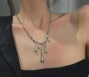 Melting Metal Neckpiece🖤✨