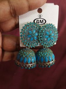 Earings