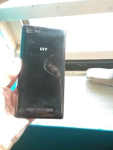 Lyf Dead Phone