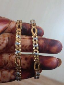 Elegant Gold Bangles (Set of 2)